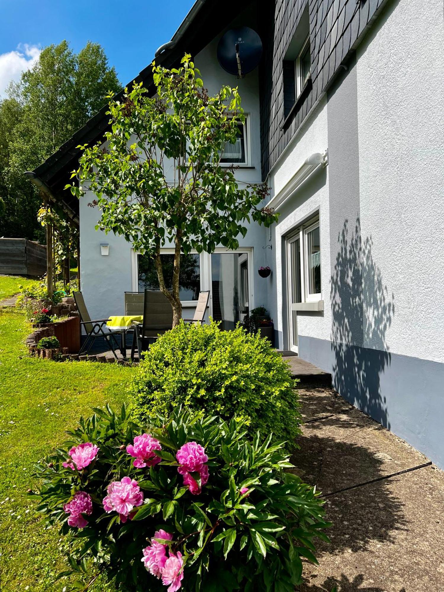 Deine-Eifel-Ferienwohnung Feusdorf Exterior photo